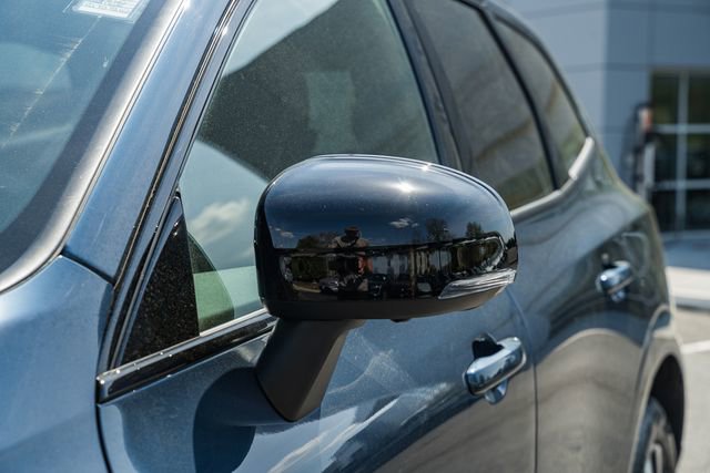 Certified 2024 Volvo XC60 B5 Plus w/ Protection Package Premier image 15