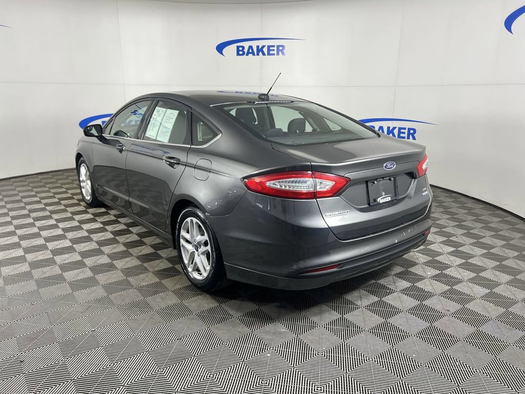 Used 2015 Ford Fusion SE image 6