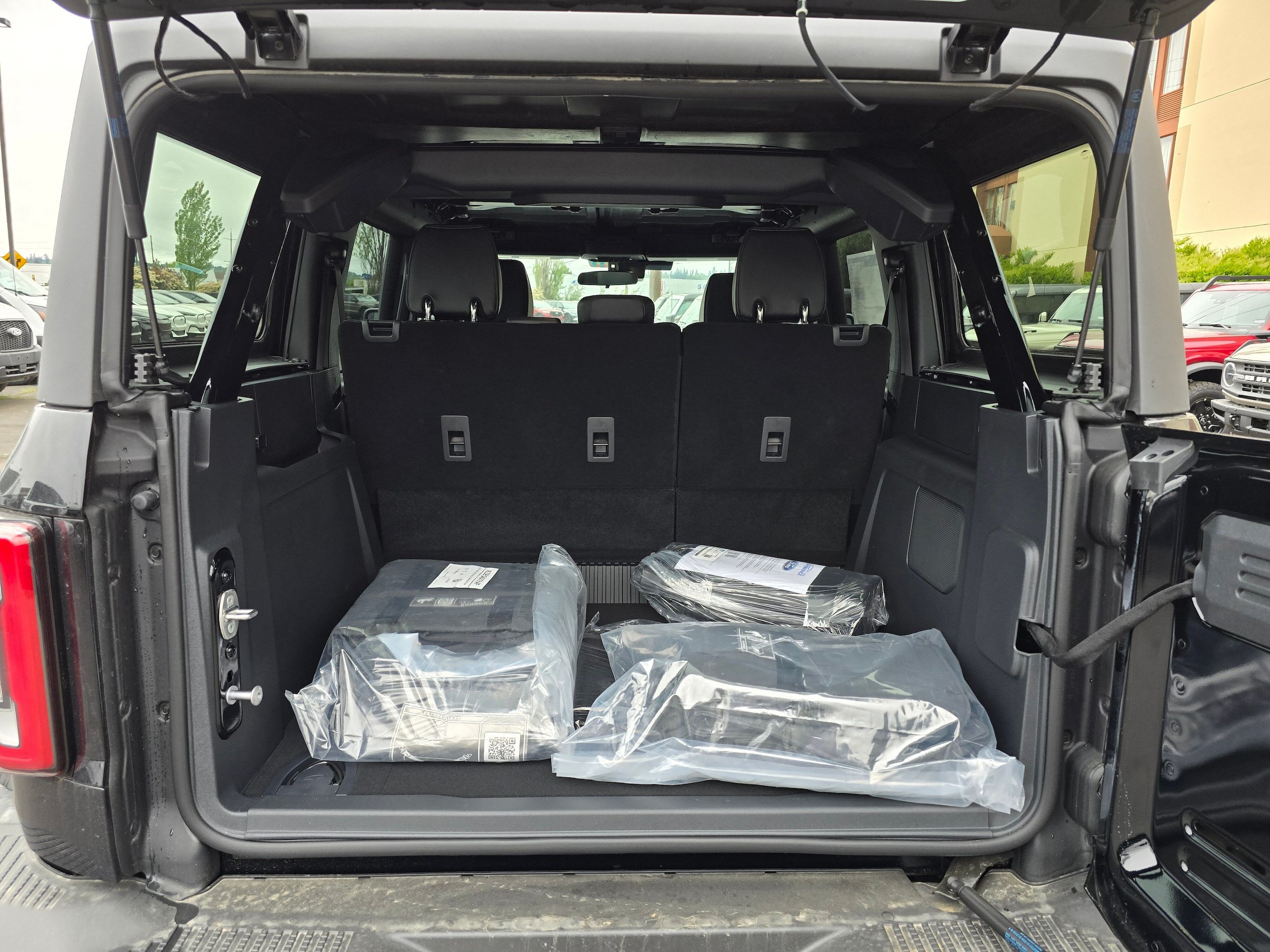 New 2026 Ford Bronco Badlands AWD/4WD image 13
