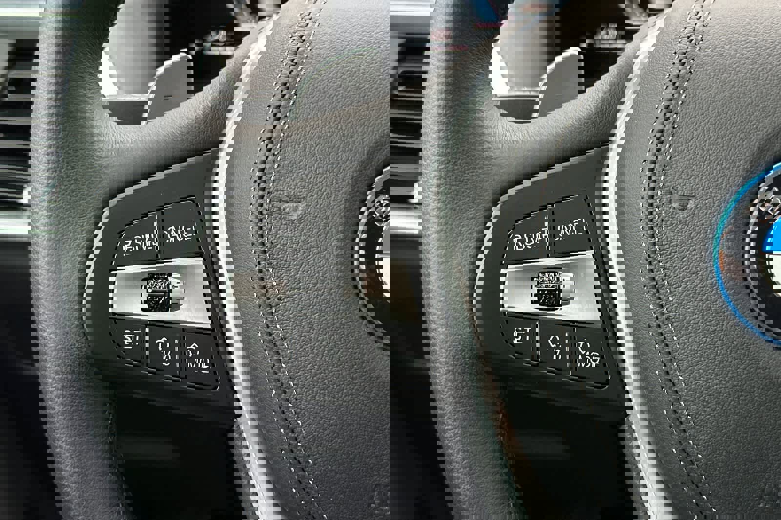 Used 2025 BMW X5 xDrive50e image 28