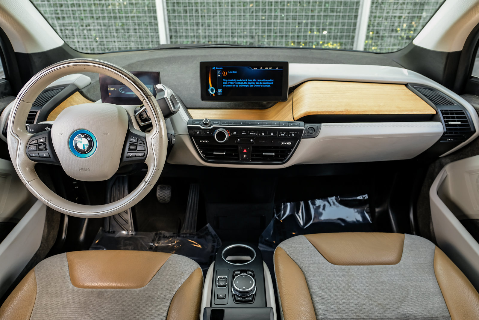 Used 2015 BMW i3 w/ Range Extender RWD image 12