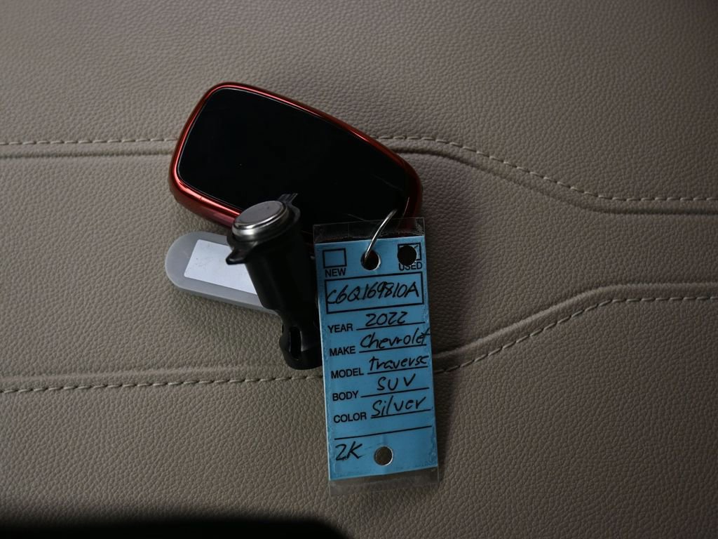 Used 2022 Chevrolet Traverse LS image 18