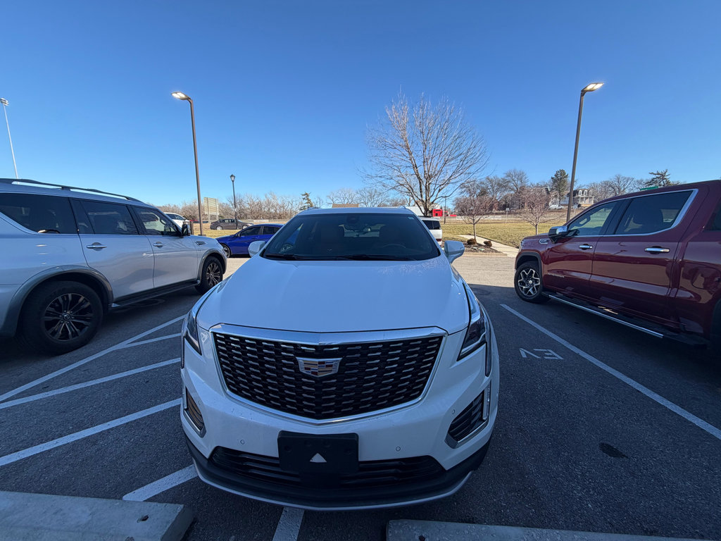 Used 2021 Cadillac XT5 Premium Luxury image 2