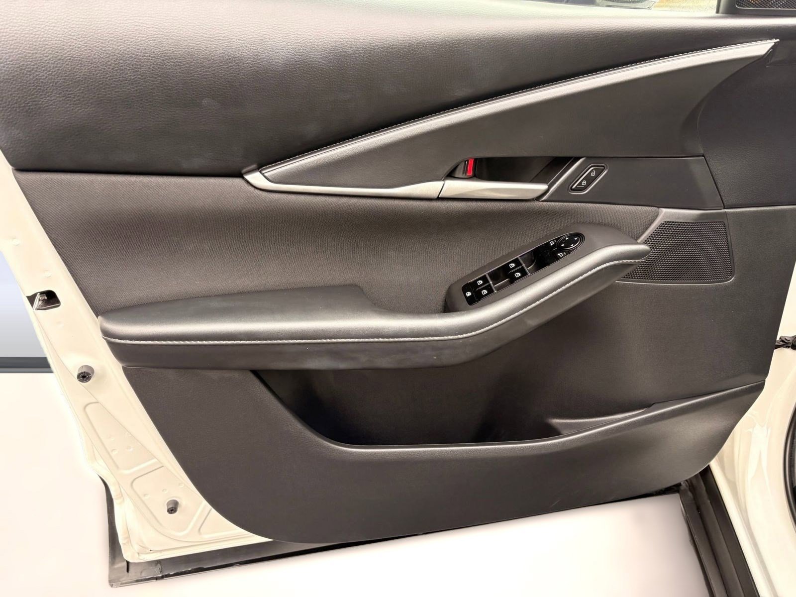 Used 2023 MAZDA CX-30 AWD 2.5 S image 21