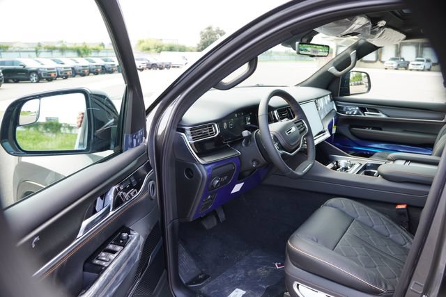 New 2026 Jeep Grand Wagoneer L Summit AWD/4WD image 10