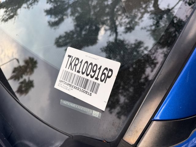 Used 2019 Toyota C-HR Limited FWD image 16