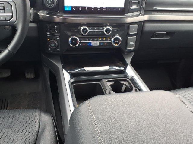 Used 2024 Ford F250 Lariat w/ Lariat Ultimate Package AWD/4WD image 18