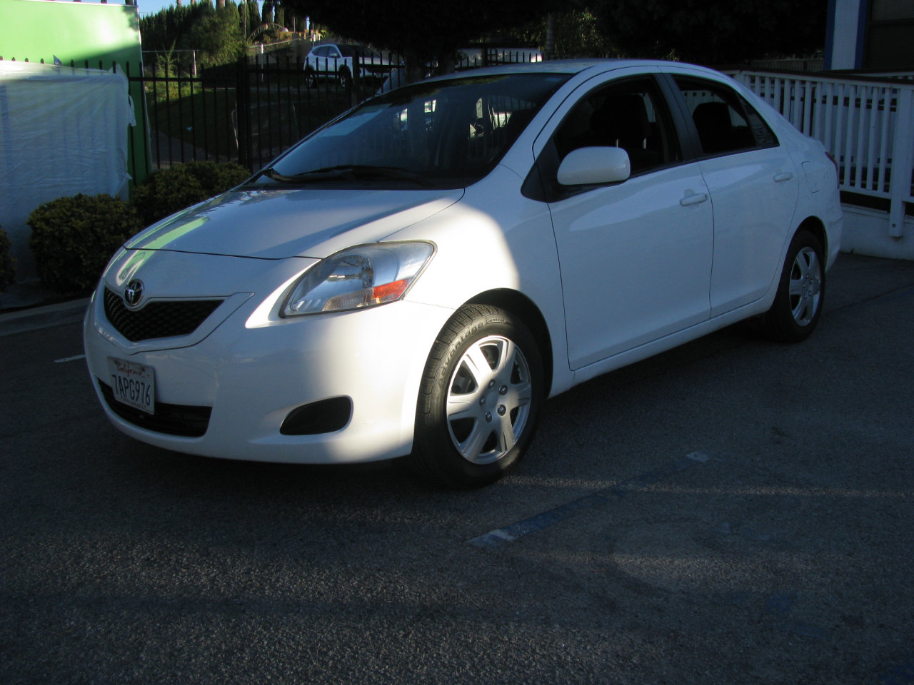 Used 2012 Toyota Yaris Sedan image 2