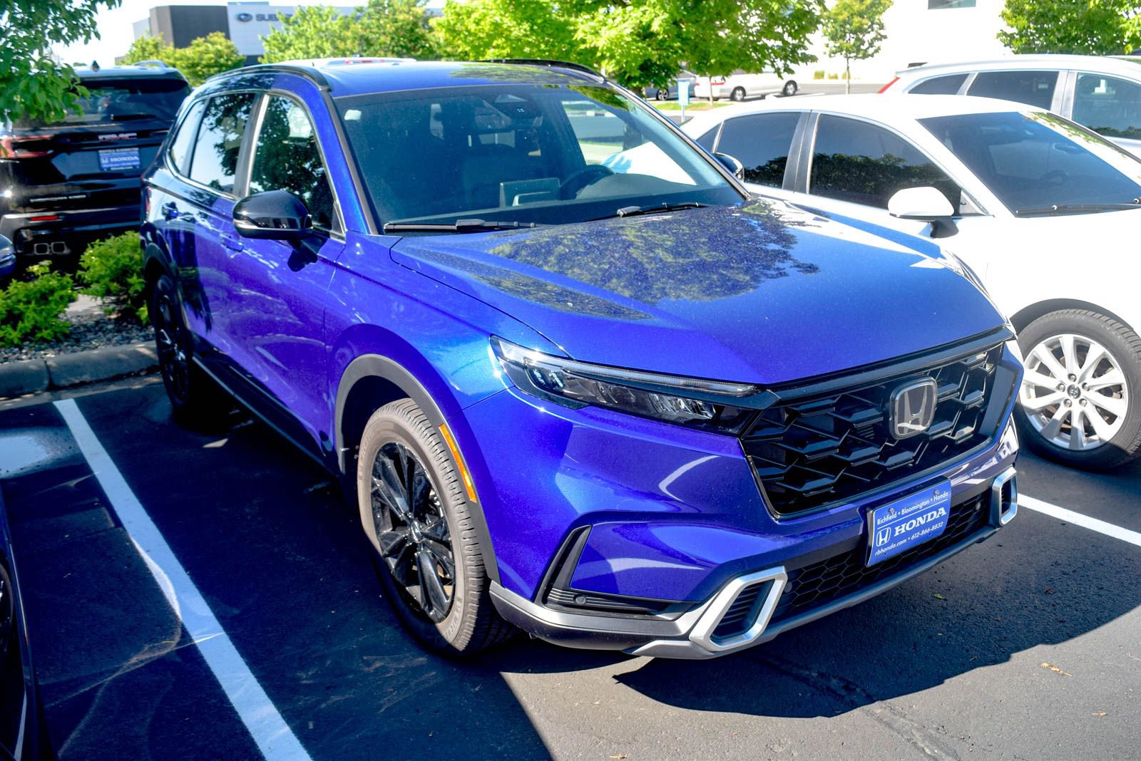 Used 2023 Honda CR-V Sport Touring image 4
