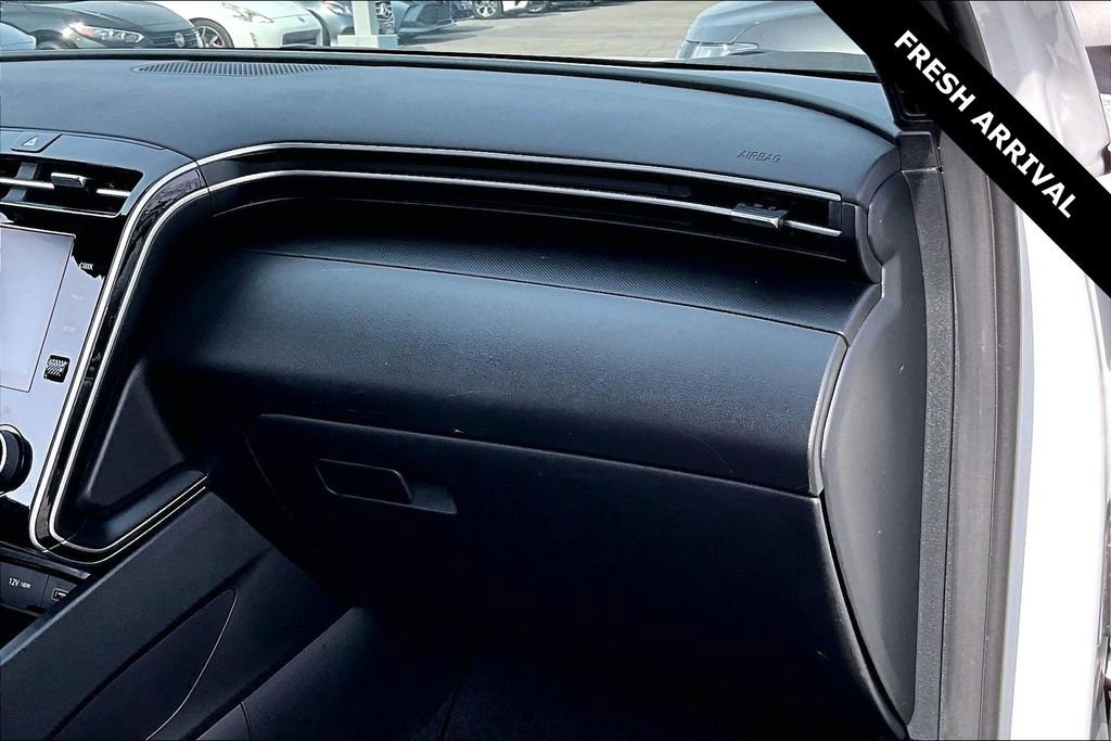 Used 2024 Hyundai Santa Cruz SE image 25