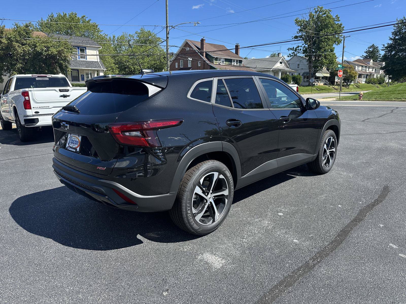 New 2026 Chevrolet Trax RS w/ Sunroof Package FWD image 7