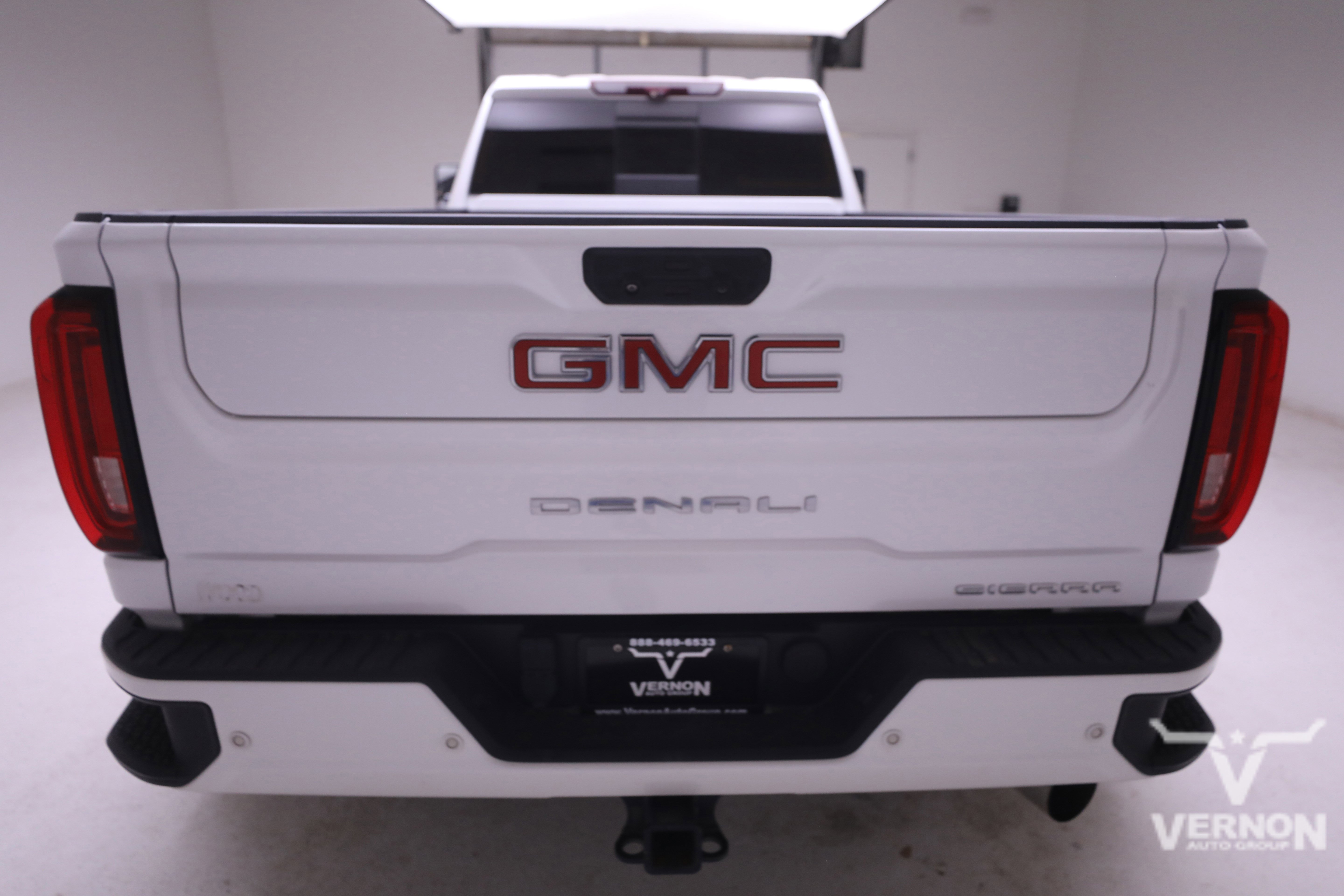 Used 2020 GMC Sierra 3500 Denali w/ Denali Ultimate Package image 3