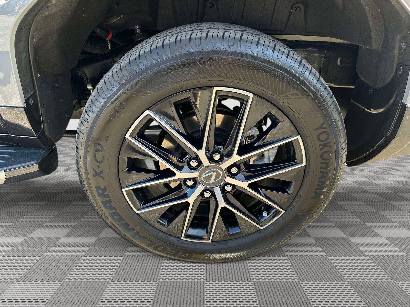 Used 2025 Lexus GX 550 image 37