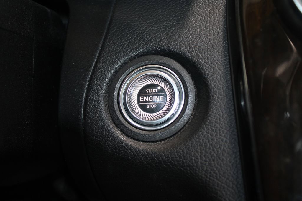 Used 2019 Mercedes-Benz C 300 Sedan image 45