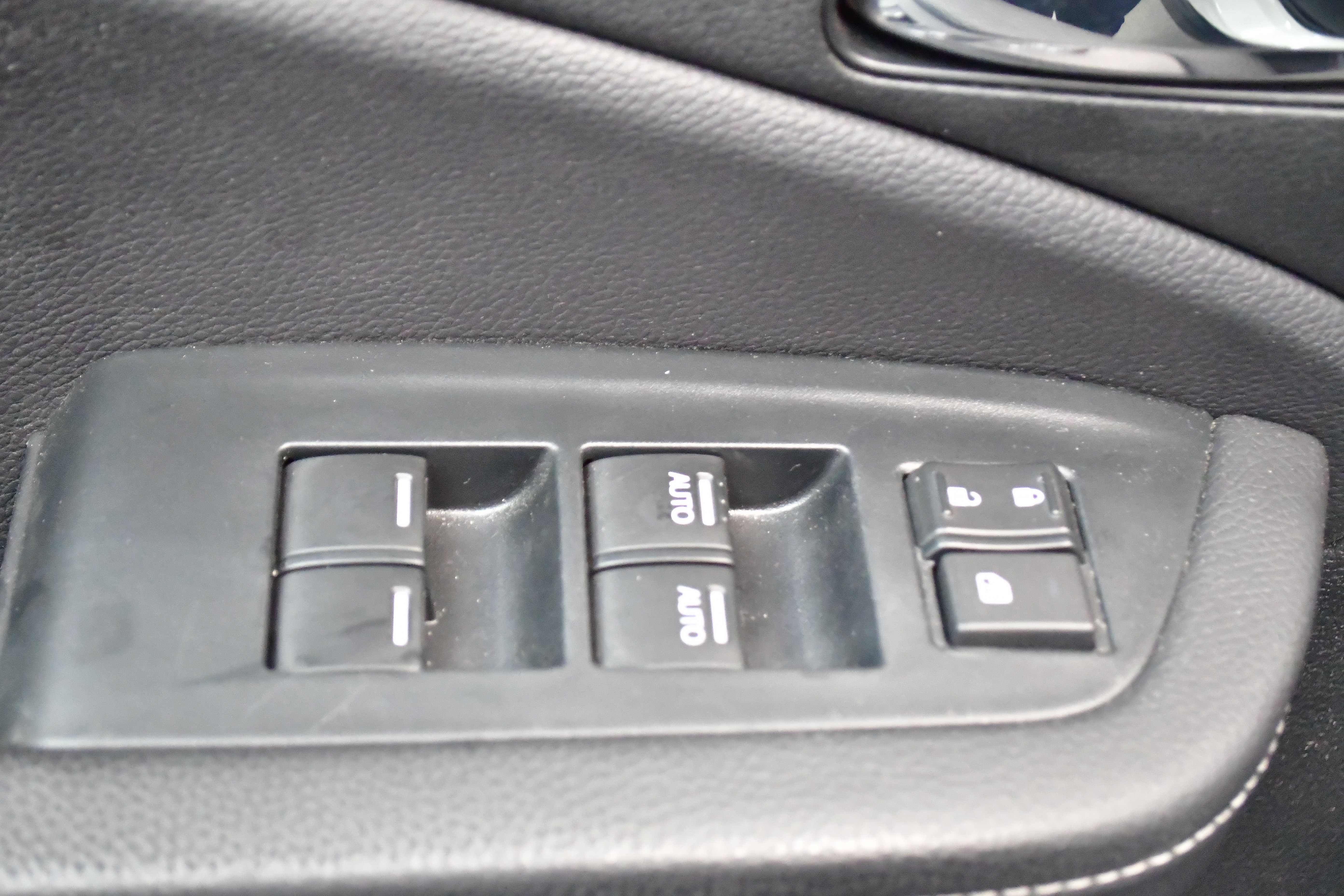Used 2023 Honda Ridgeline Sport image 15