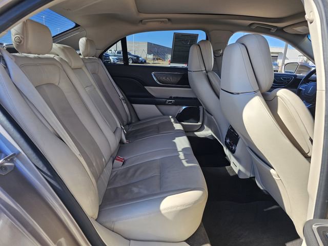 Certified 2019 Lincoln Continental Reserve image 29