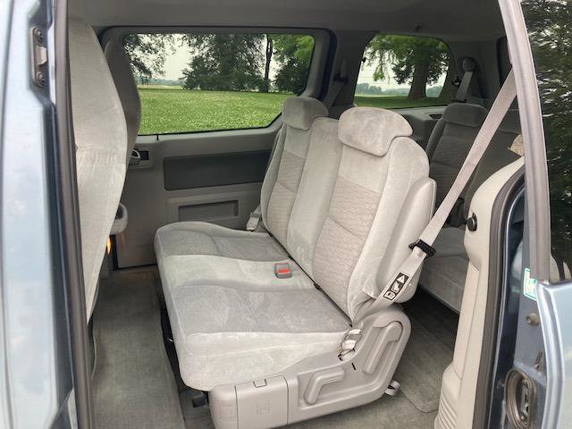Used 2004 Ford Freestar SE image 19