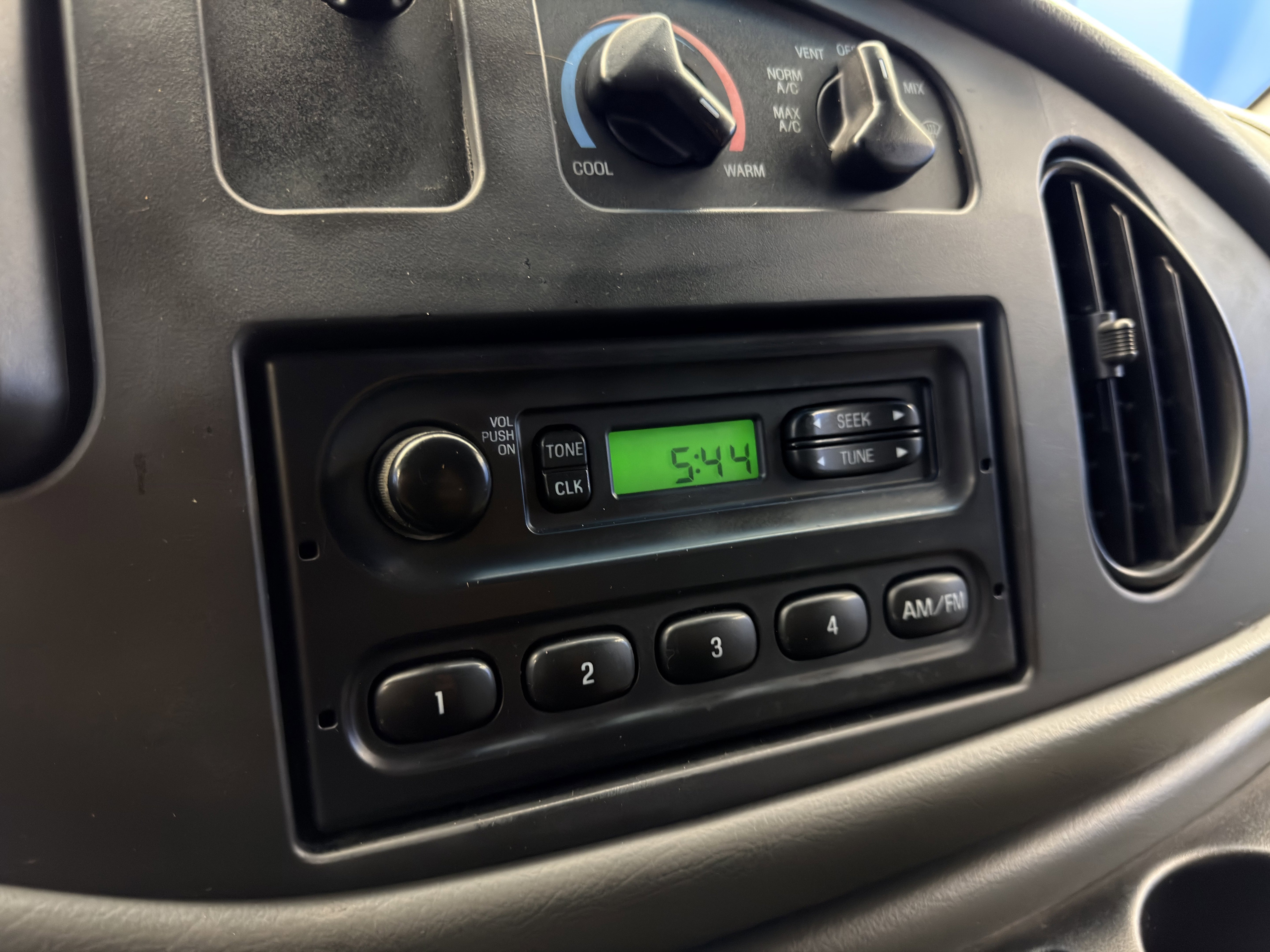 Used 2007 Ford E-250 and Econoline 250 image 19