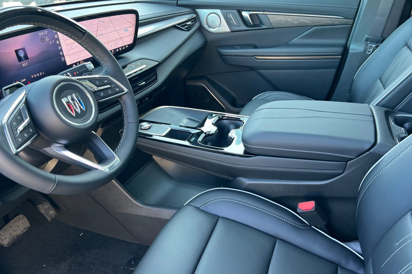 New 2026 Buick Enclave Avenir w/ Super Cruise Package FWD image 8