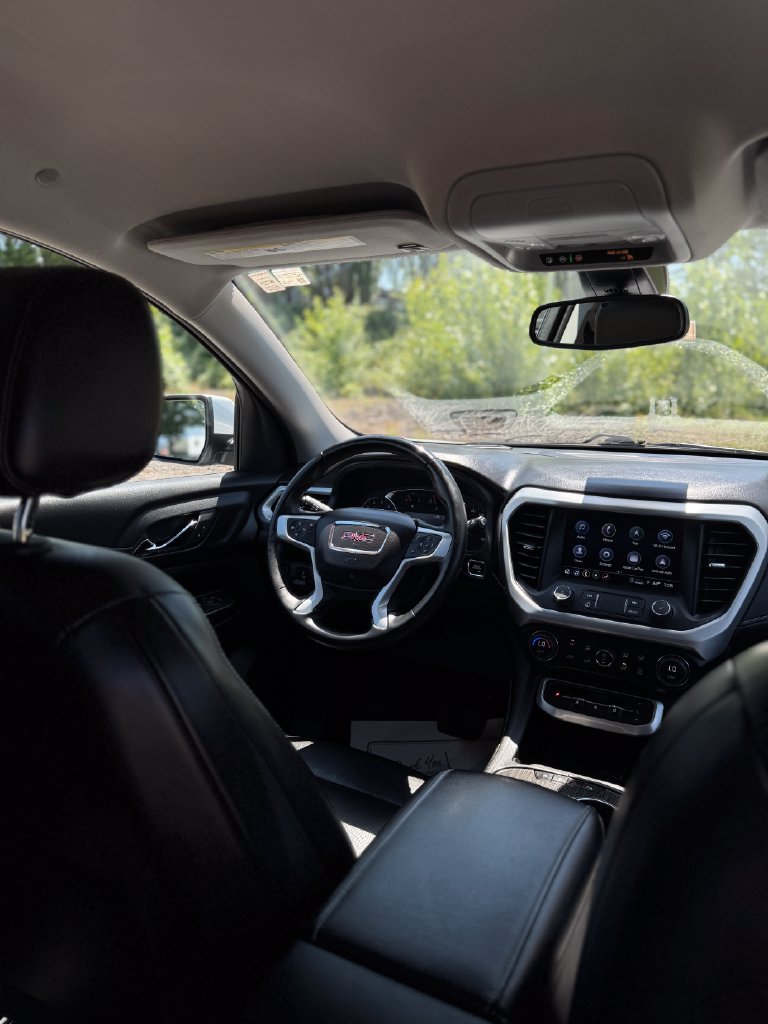 Used 2023 GMC Acadia SLT AWD/4WD image 33