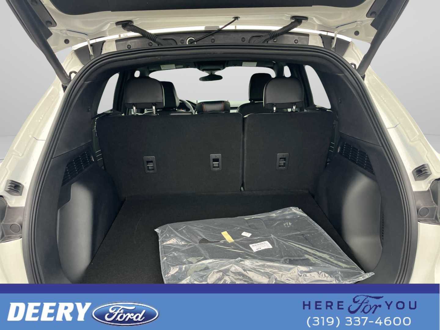 New 2026 Ford Escape ST-Line w/ Tech Pack #1 image 15