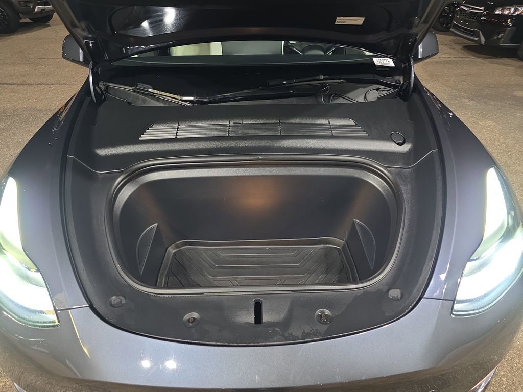 Used 2022 Tesla Model Y Performance image 22