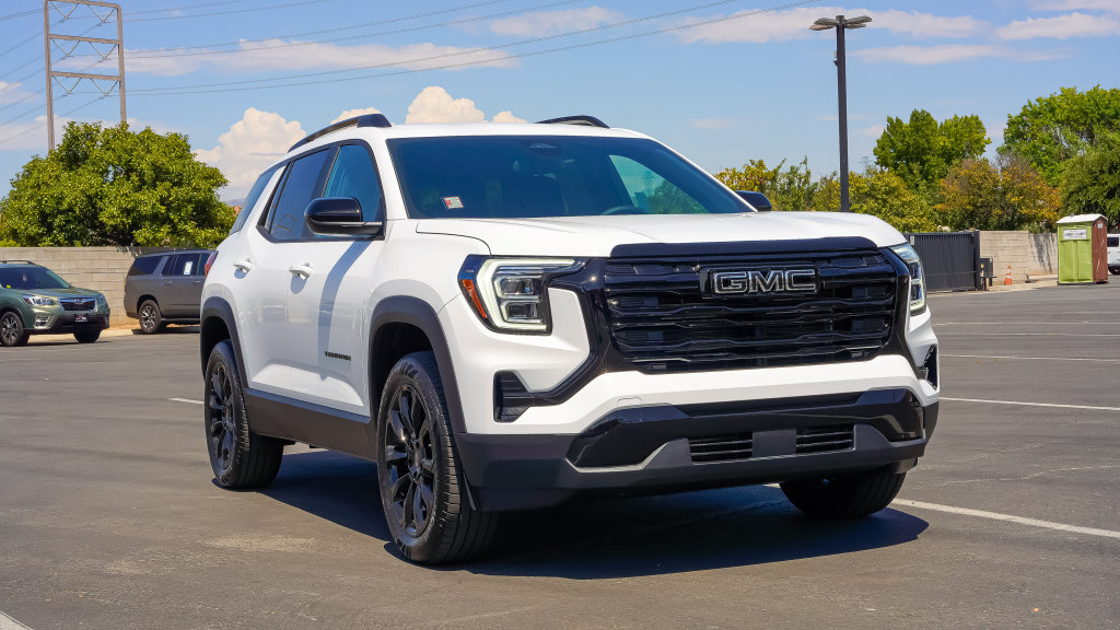 New 2027 GMC Terrain Elevation w/ Black Edition FWD image 5