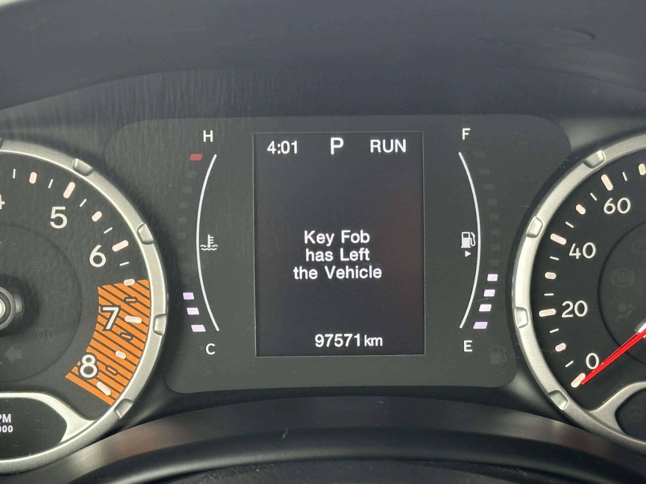 Used 2020 Jeep Renegade Latitude AWD/4WD image 27