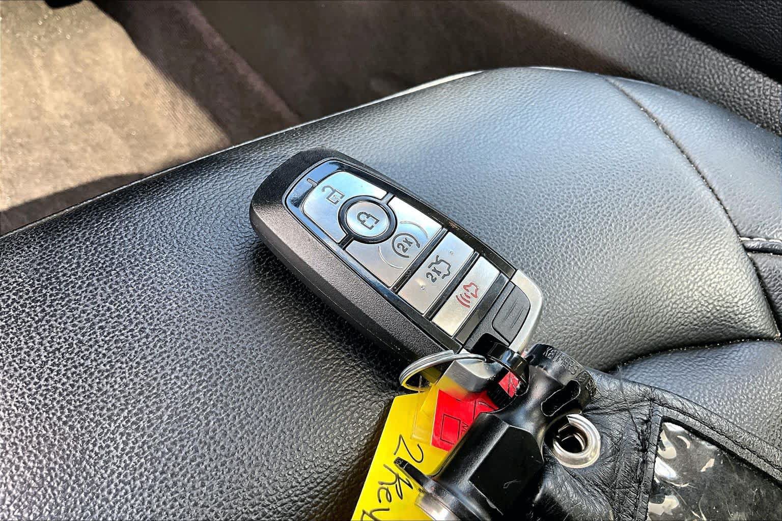 Used 2019 Ford Edge SEL w/ Equipment Group 201A FWD image 15