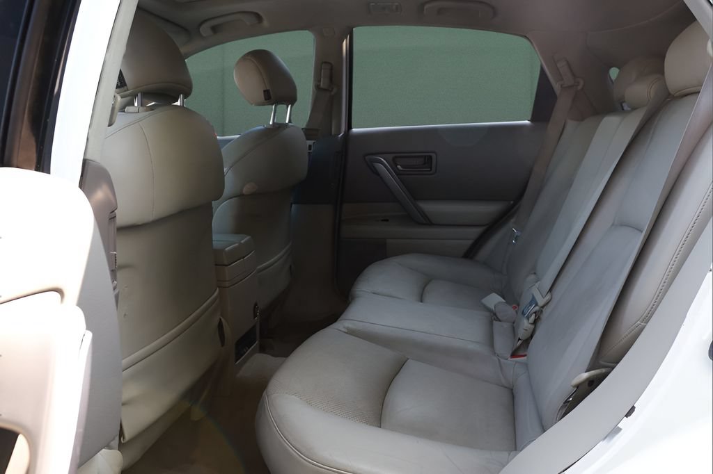 Used 2005 INFINITI FX35 AWD w/ (U01) Technology Pkg image 11