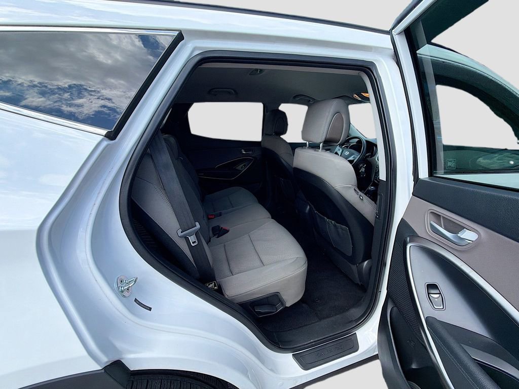 Used 2017 Hyundai Santa Fe Sport FWD image 30
