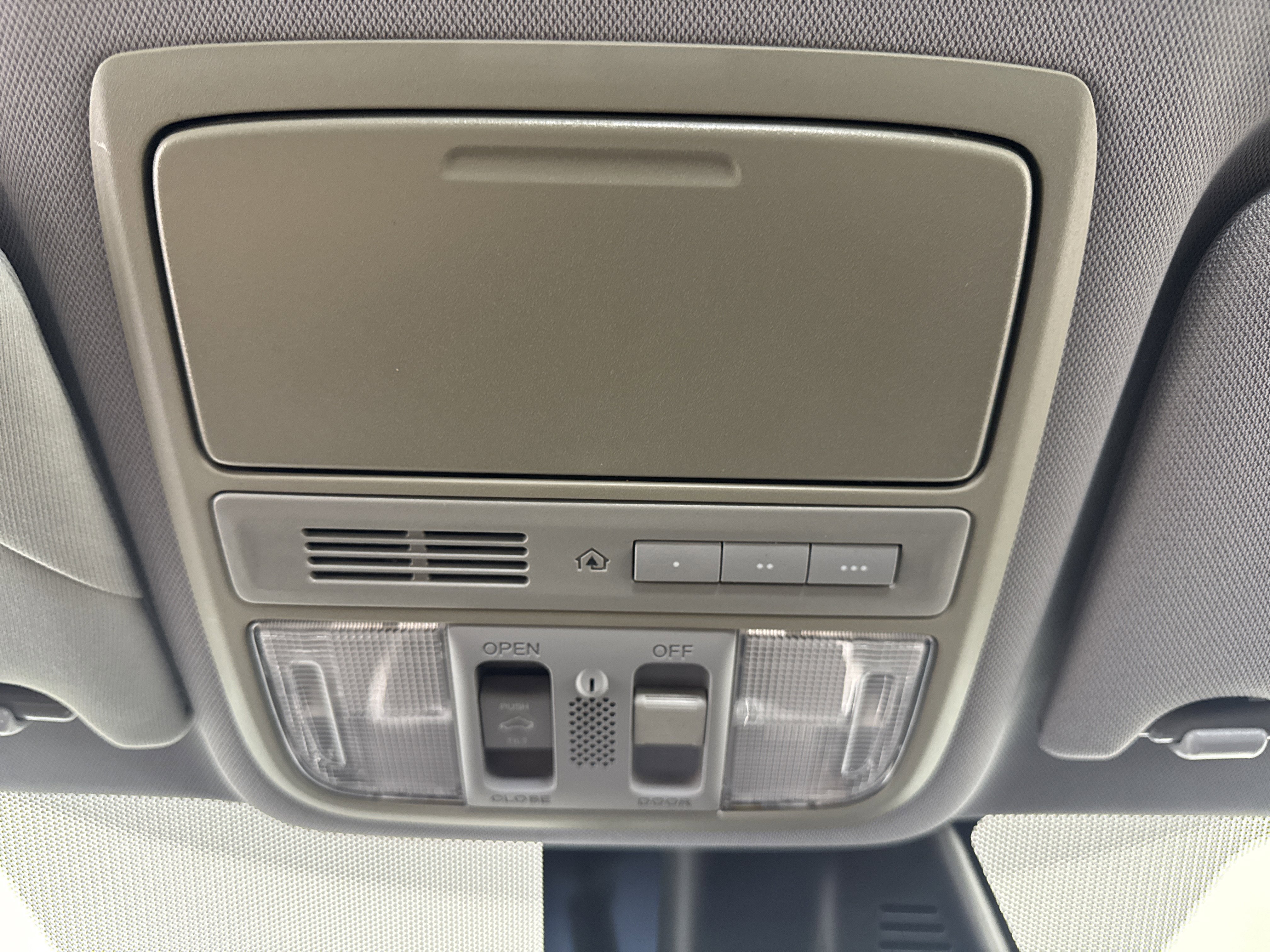 Used 2017 Honda Accord EX image 38