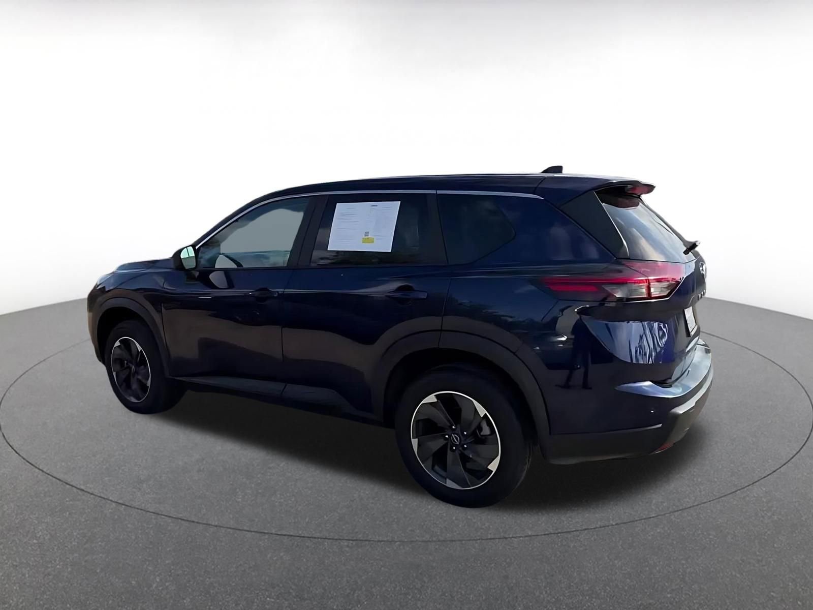 Used 2025 Nissan Rogue SV FWD image 10