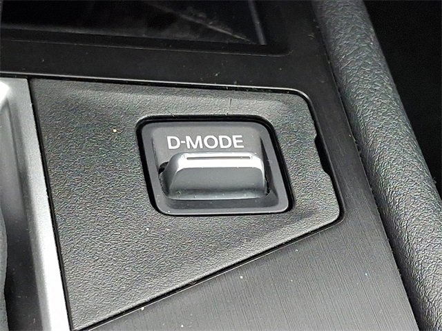 Used 2025 Nissan Kicks SV image 23