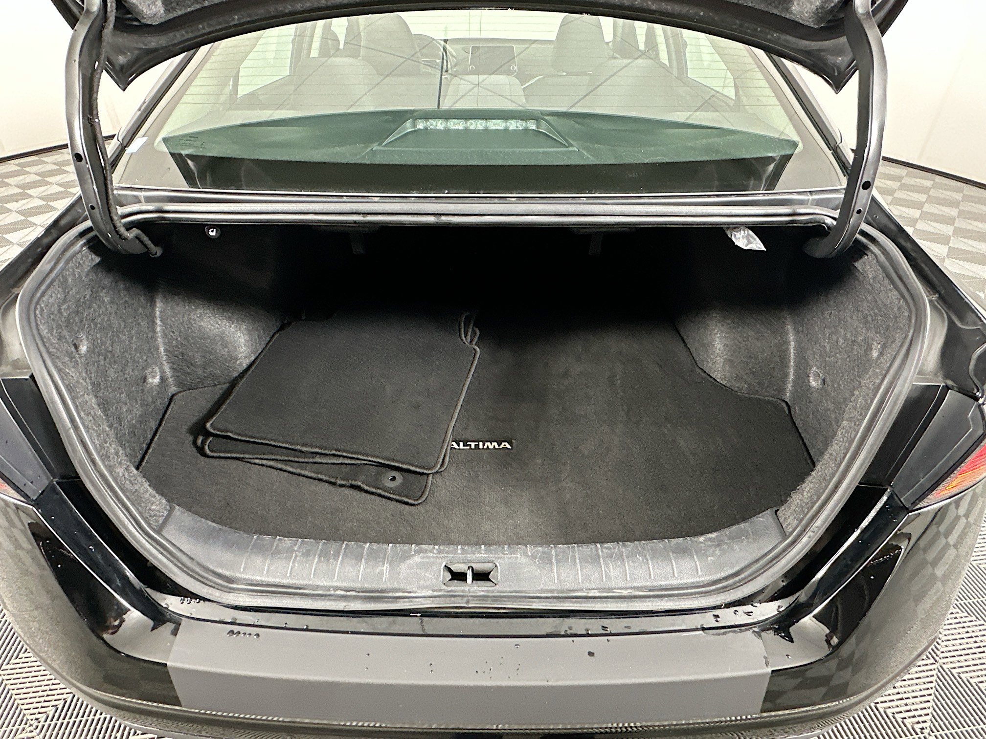 Used 2023 Nissan Altima 2.5 SV image 26