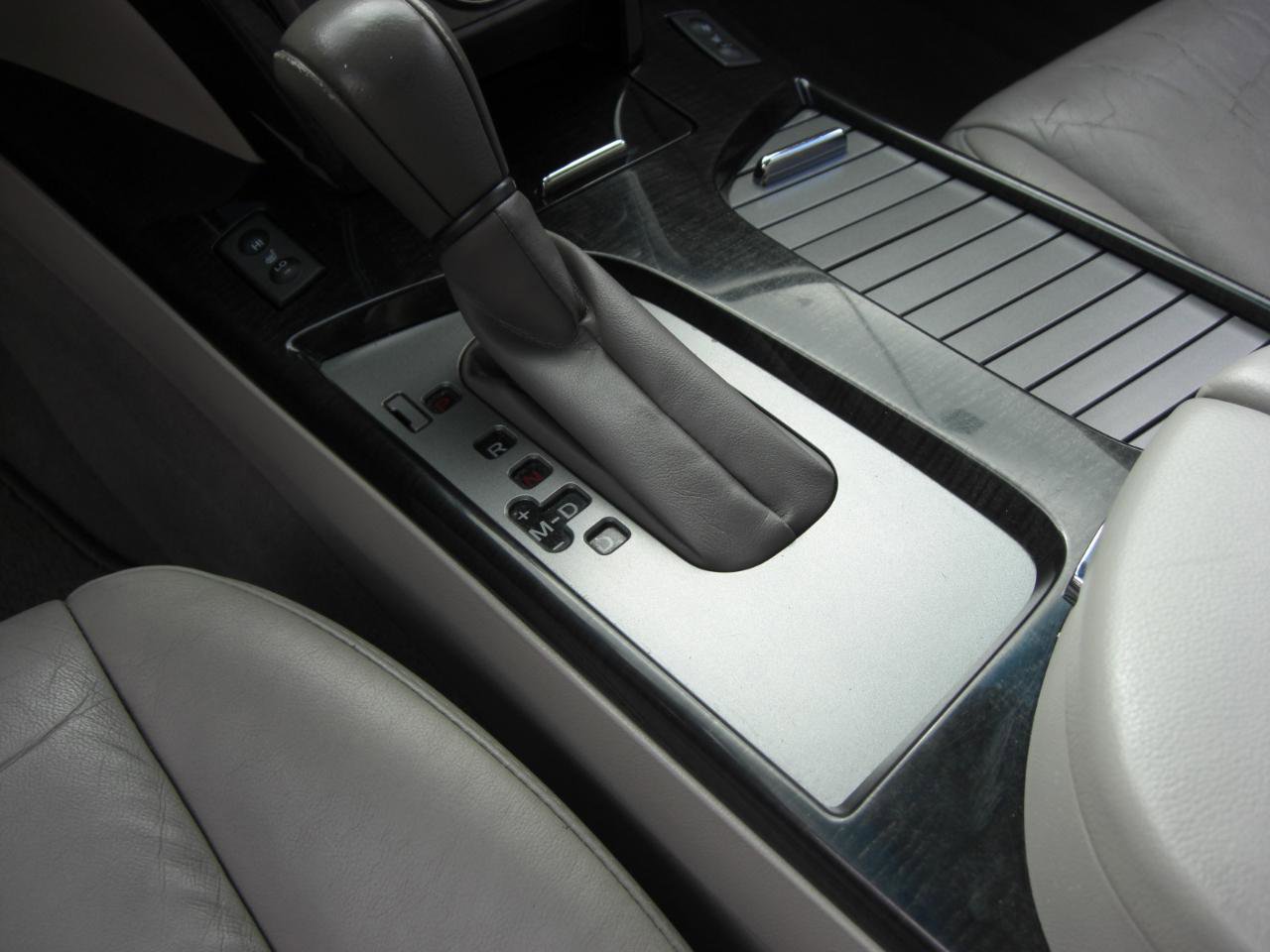 Used 2009 Acura MDX w/ Technology Package AWD/4WD image 8
