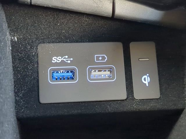 Used 2024 Genesis GV70 2.5T w/ Advanced Package image 21