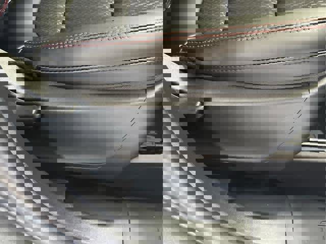 New 2025 Ford Escape ST-Line w/ Cold Weather Package image 39