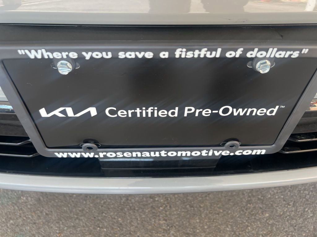 Certified 2023 Kia Sorento SX image 31