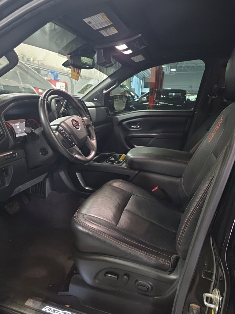 Used 2021 Nissan Titan PRO-4X w/ Pro-4x Convenience Package image 6