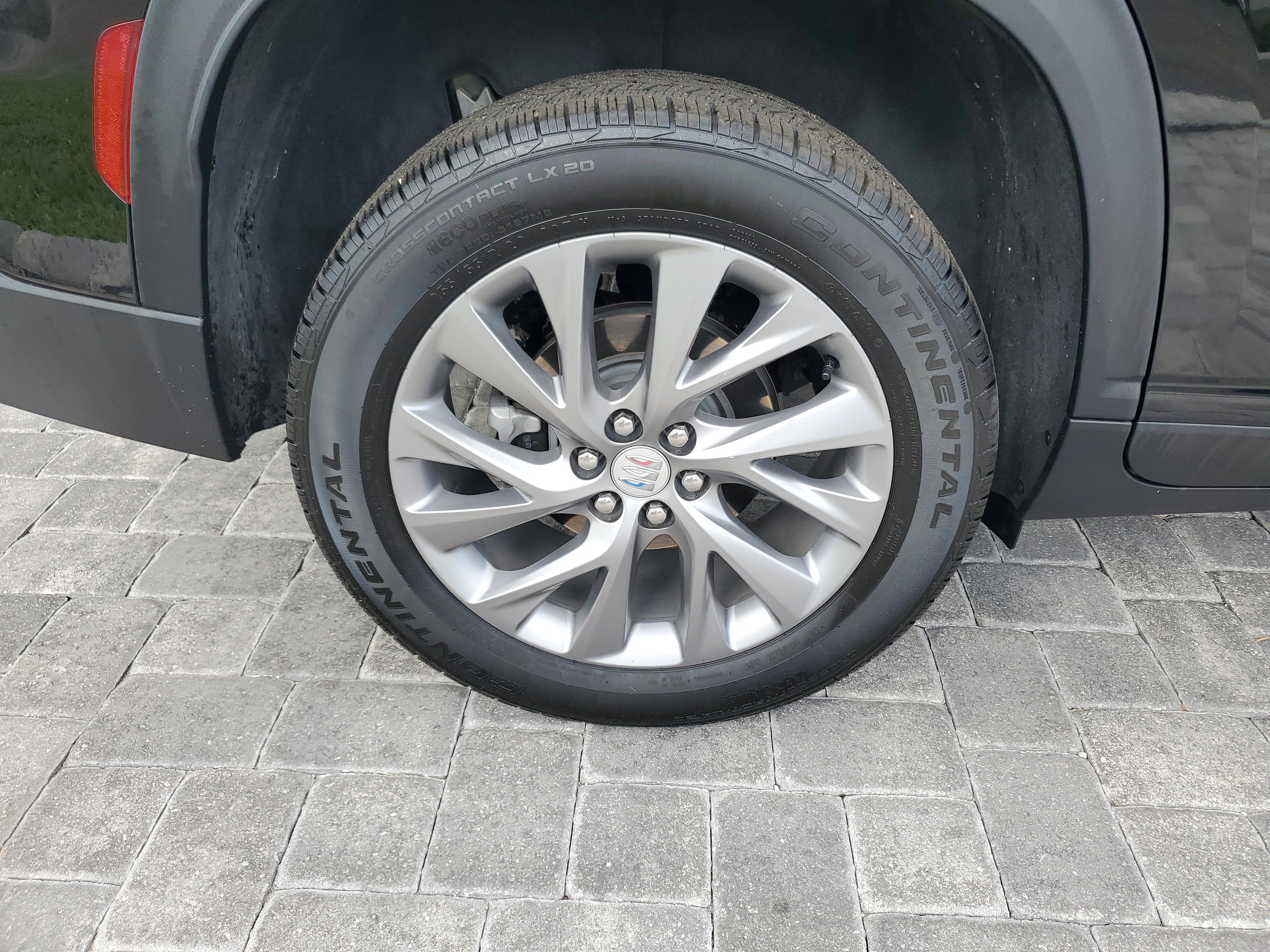 Used 2025 Buick Enclave Preferred image 7