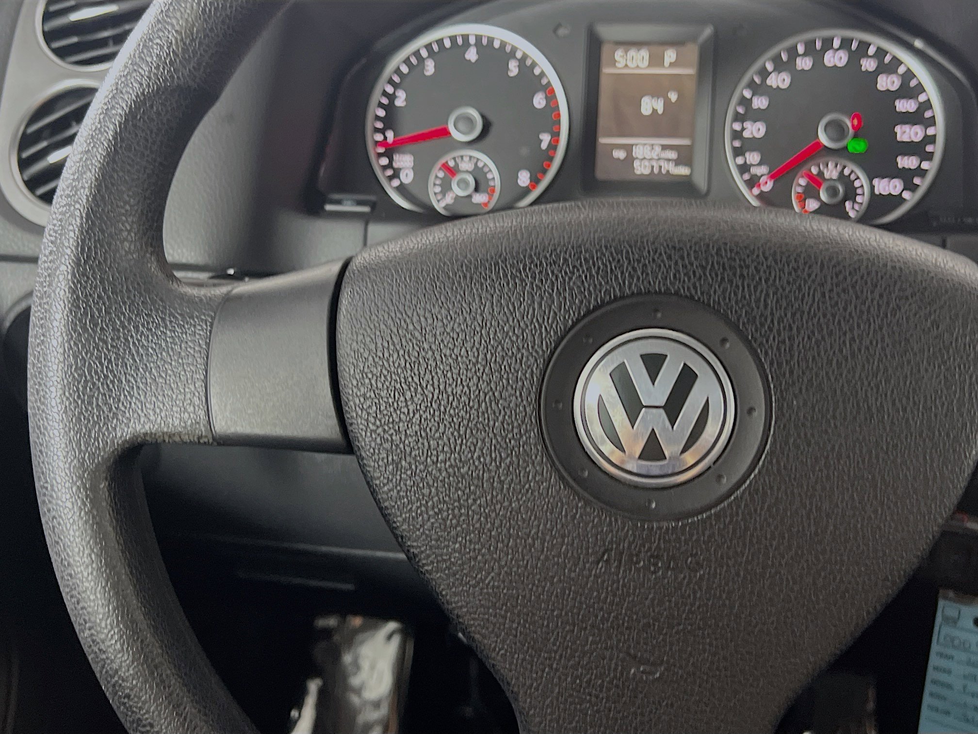Used 2010 Volkswagen Tiguan S image 19