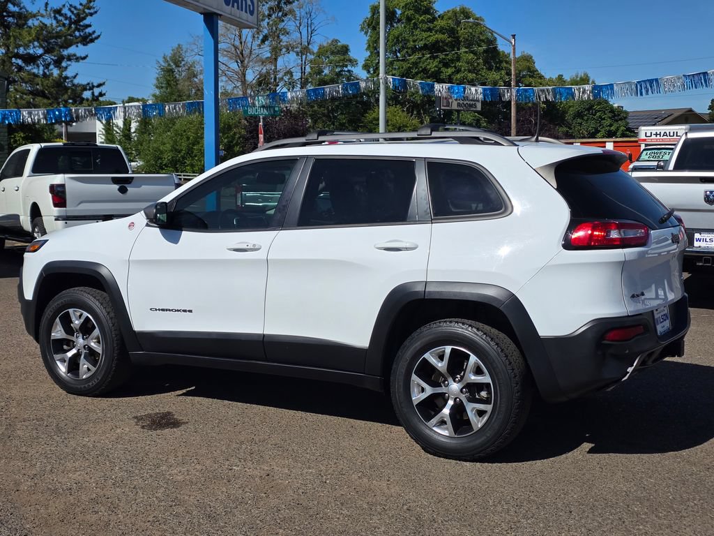 Used 2018 Jeep Cherokee Trailhawk AWD/4WD image 2