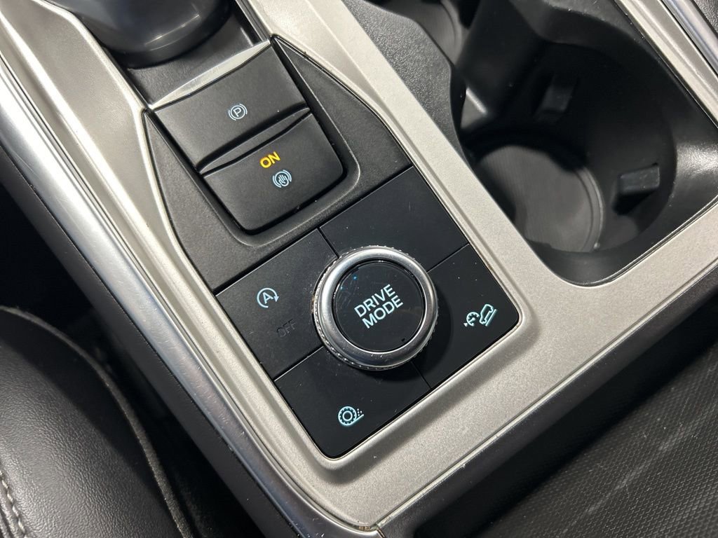 Used 2023 Ford Explorer XLT w/ Equipment Group 202A image 21