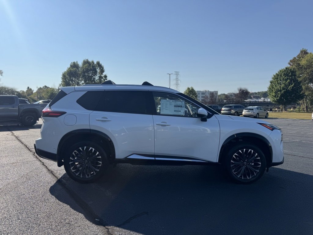 New 2026 Nissan Rogue Platinum image 8