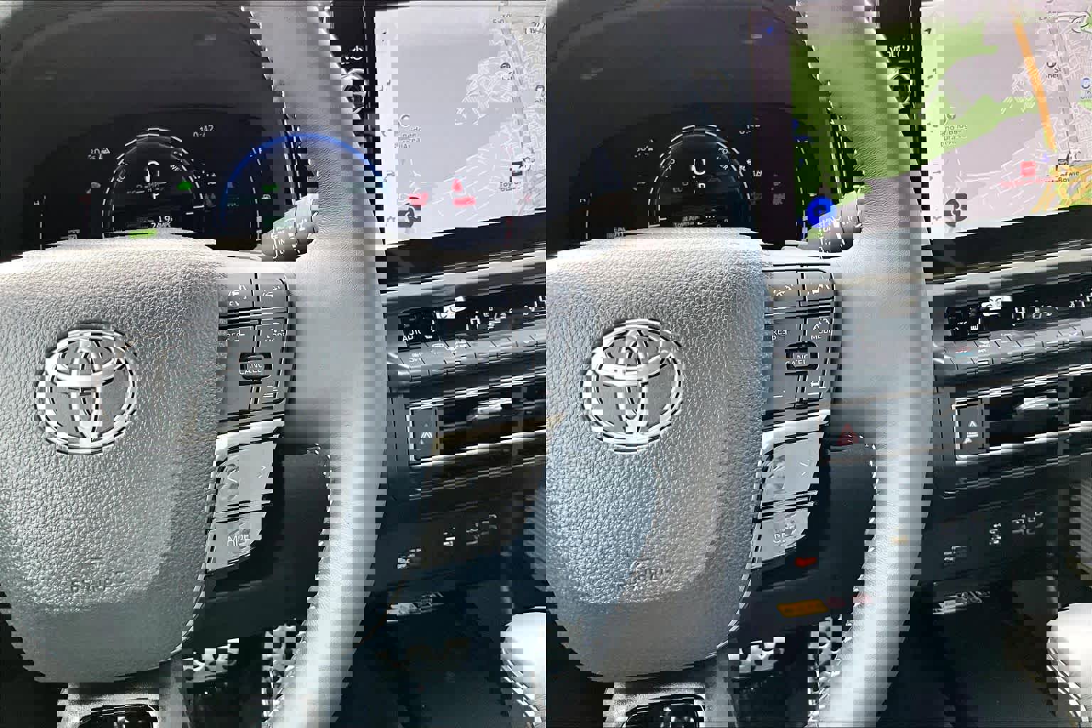 Used 2025 Toyota Camry SE image 24