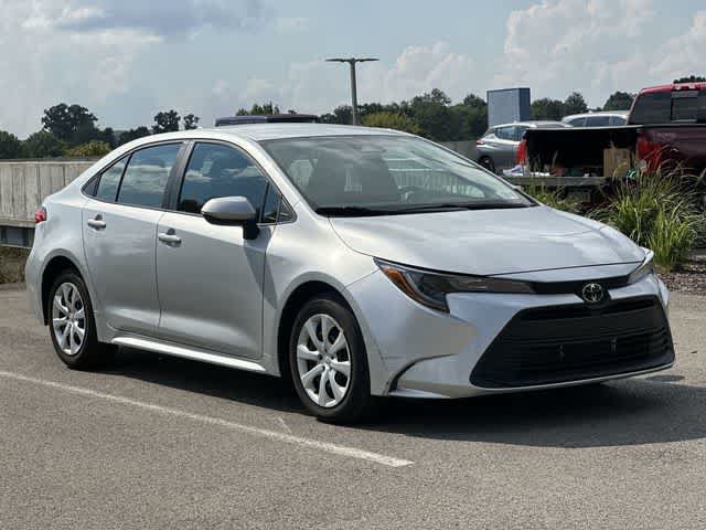 Used 2025 Toyota Corolla LE FWD image 27