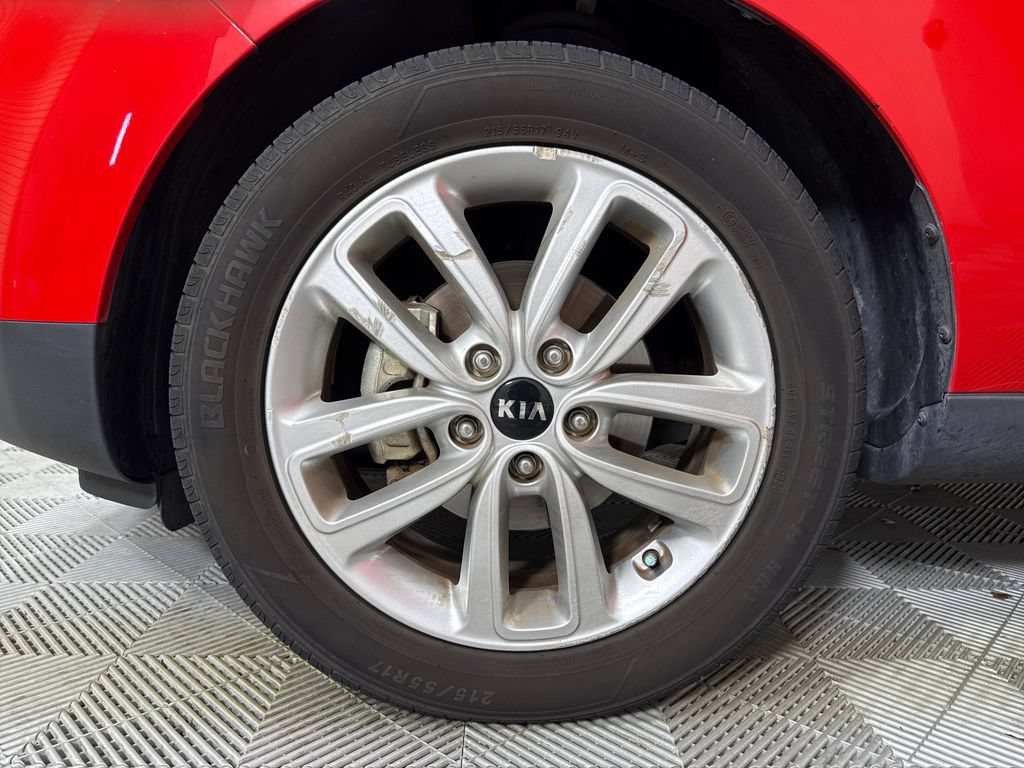 Used 2017 Kia Soul + FWD image 20