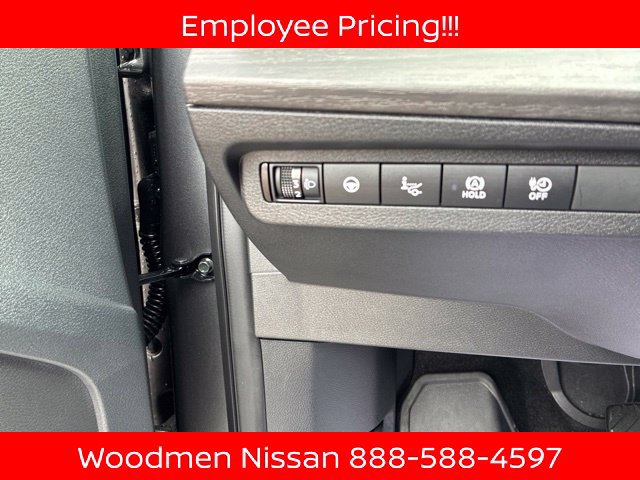 Certified 2023 Nissan Ariya AWD image 27