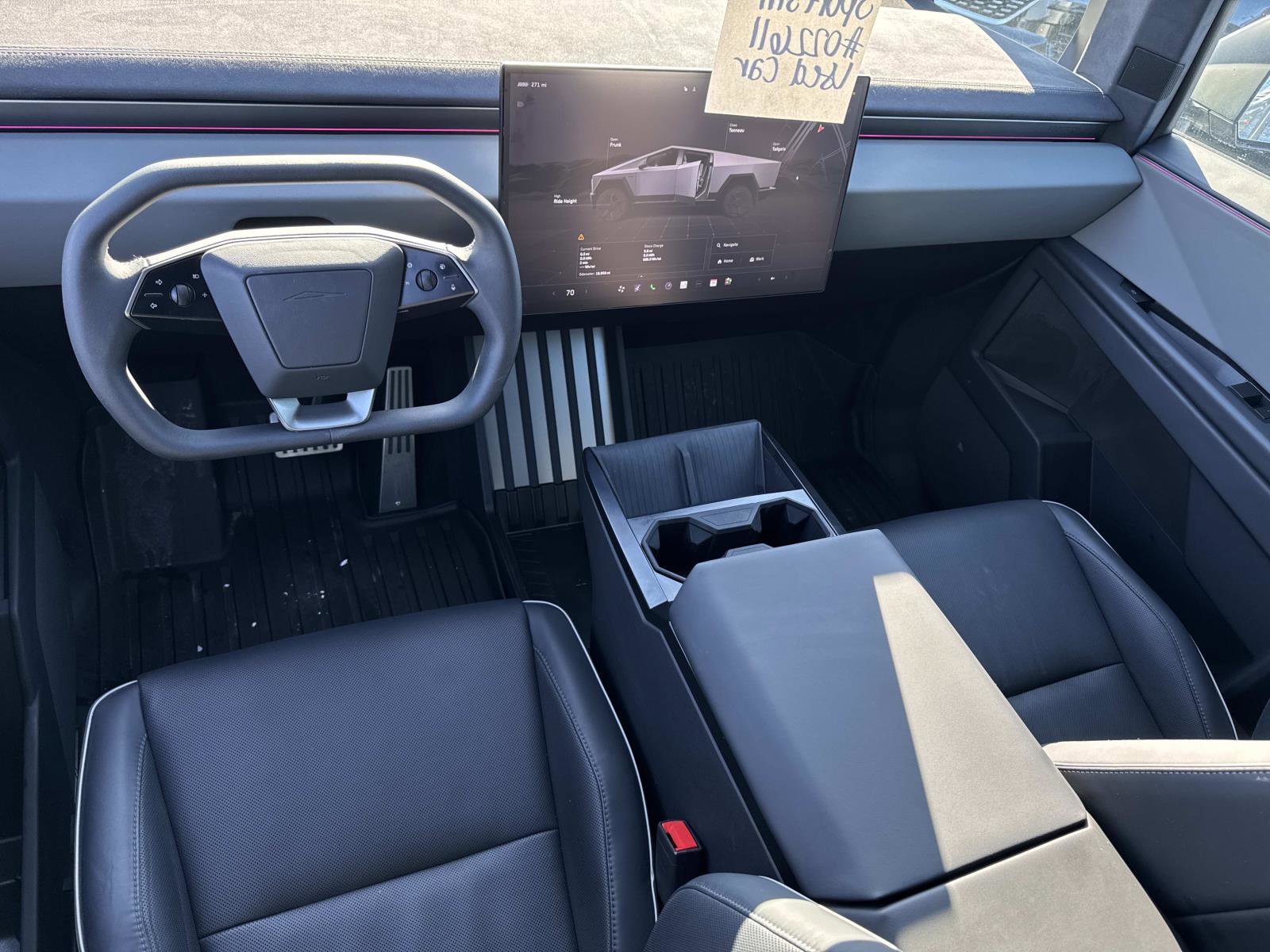 Used 2024 Tesla Cybertruck AWD Crew Cab video 2